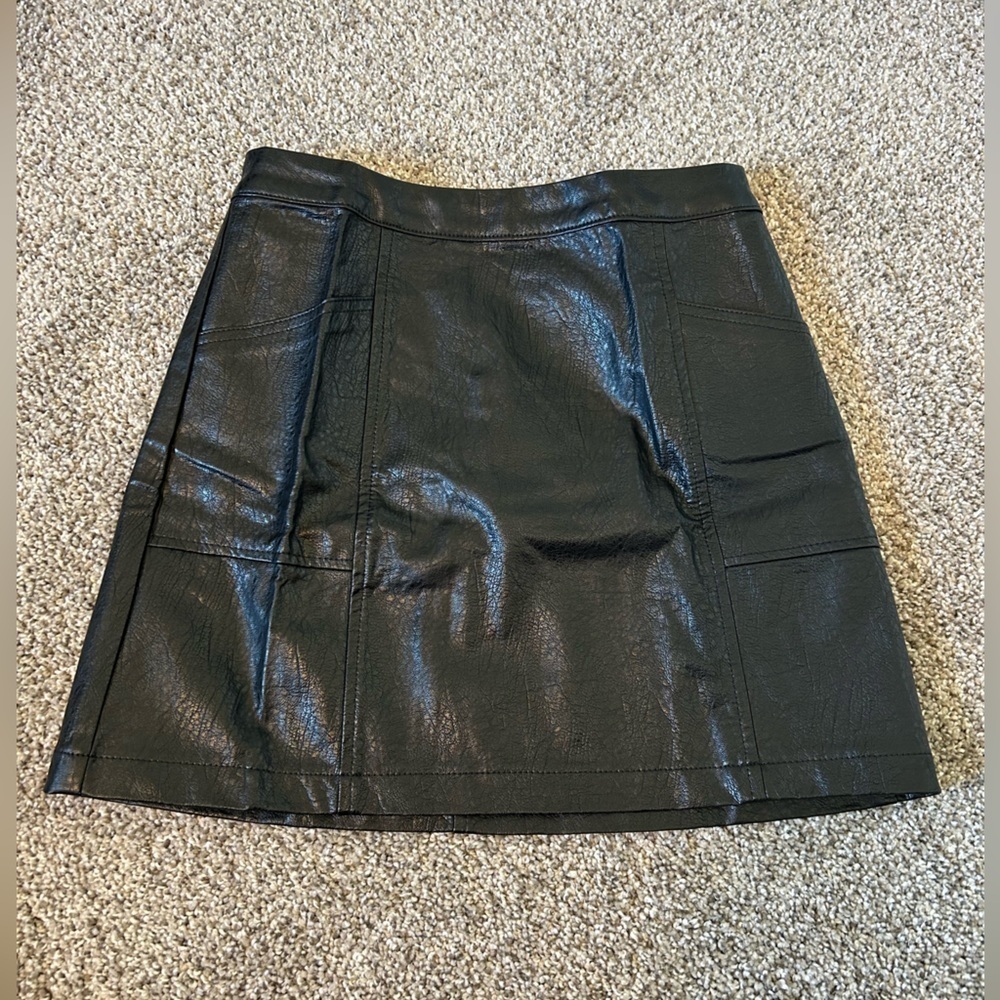 Black leather skirt with zipper